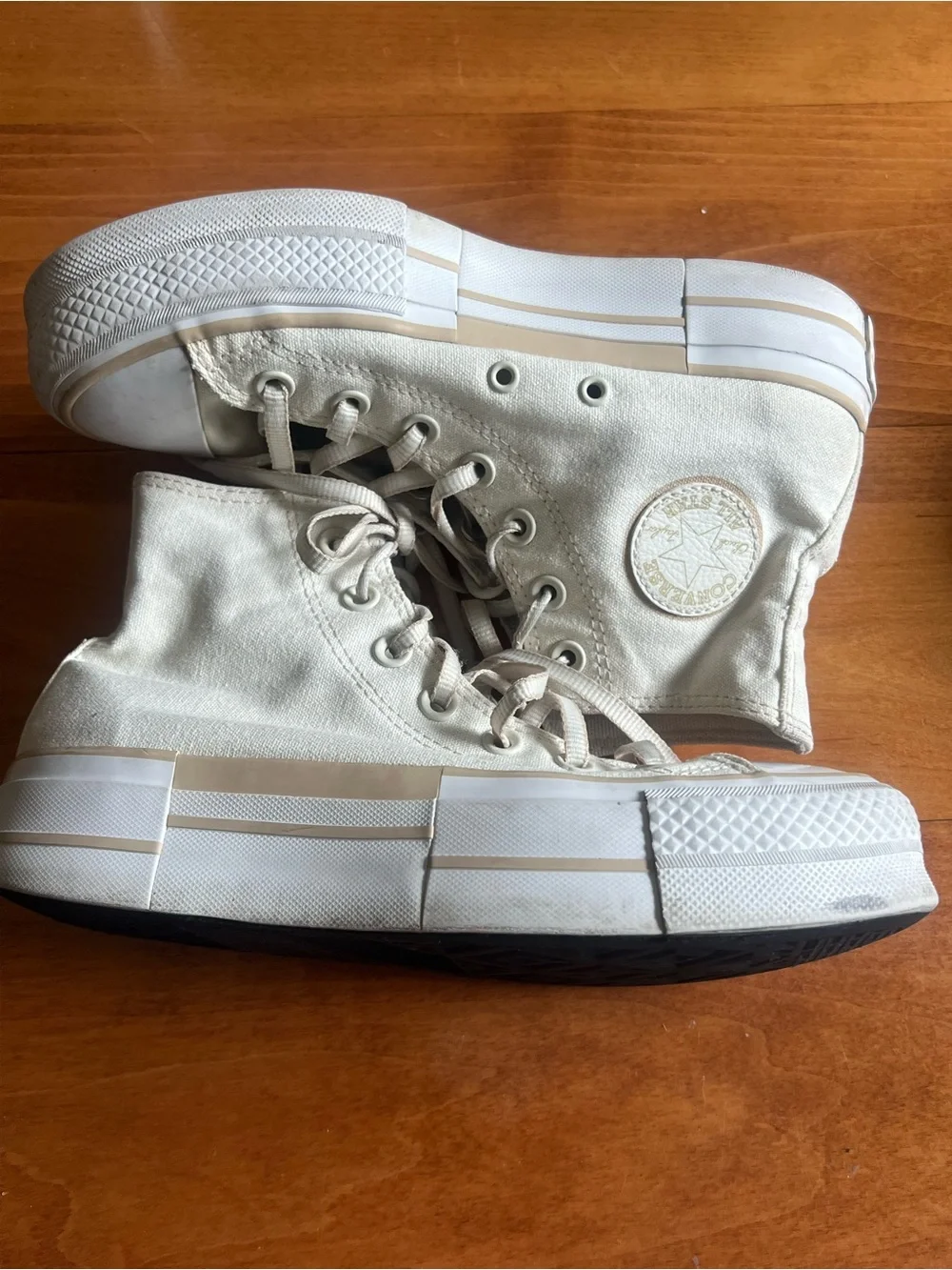 Converse Chuck Taylor All Star Lift Hi Outline sneakers